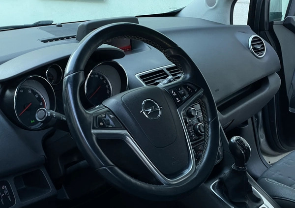 Opel Meriva cena 34700 przebieg: 142245, rok produkcji 2015 z Łapy małe 497